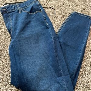 Ava & Vic high-rise skinny jean w/ stretch waist band